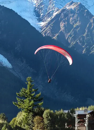 About video img 1 400x550