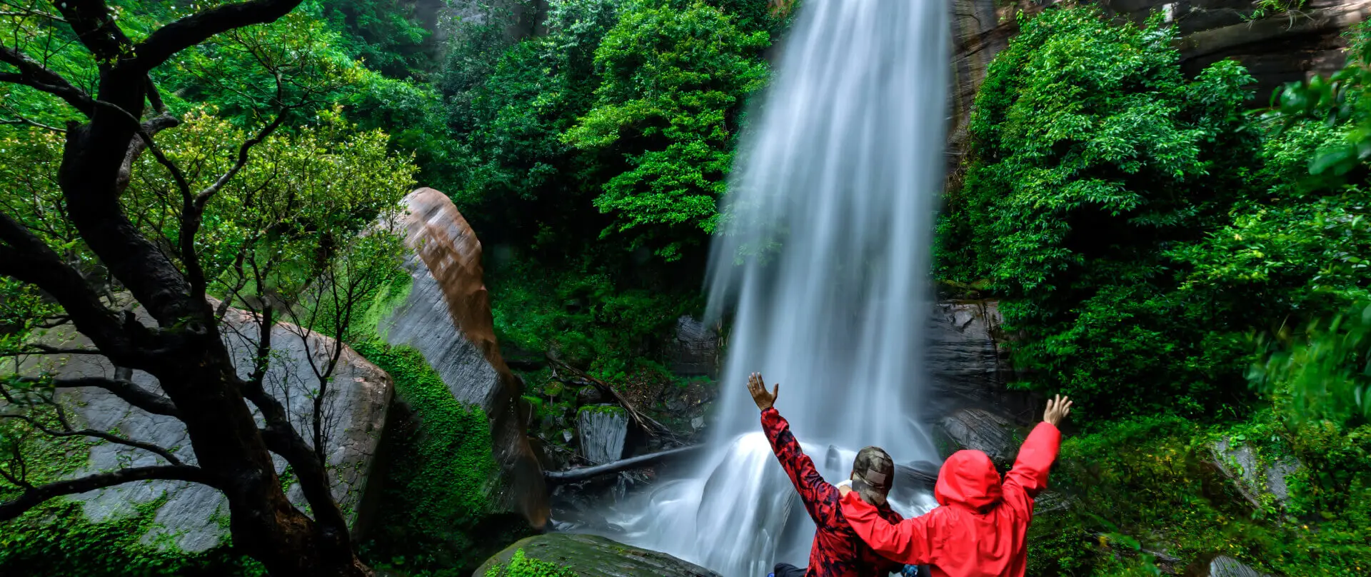 Home2 award banner bg